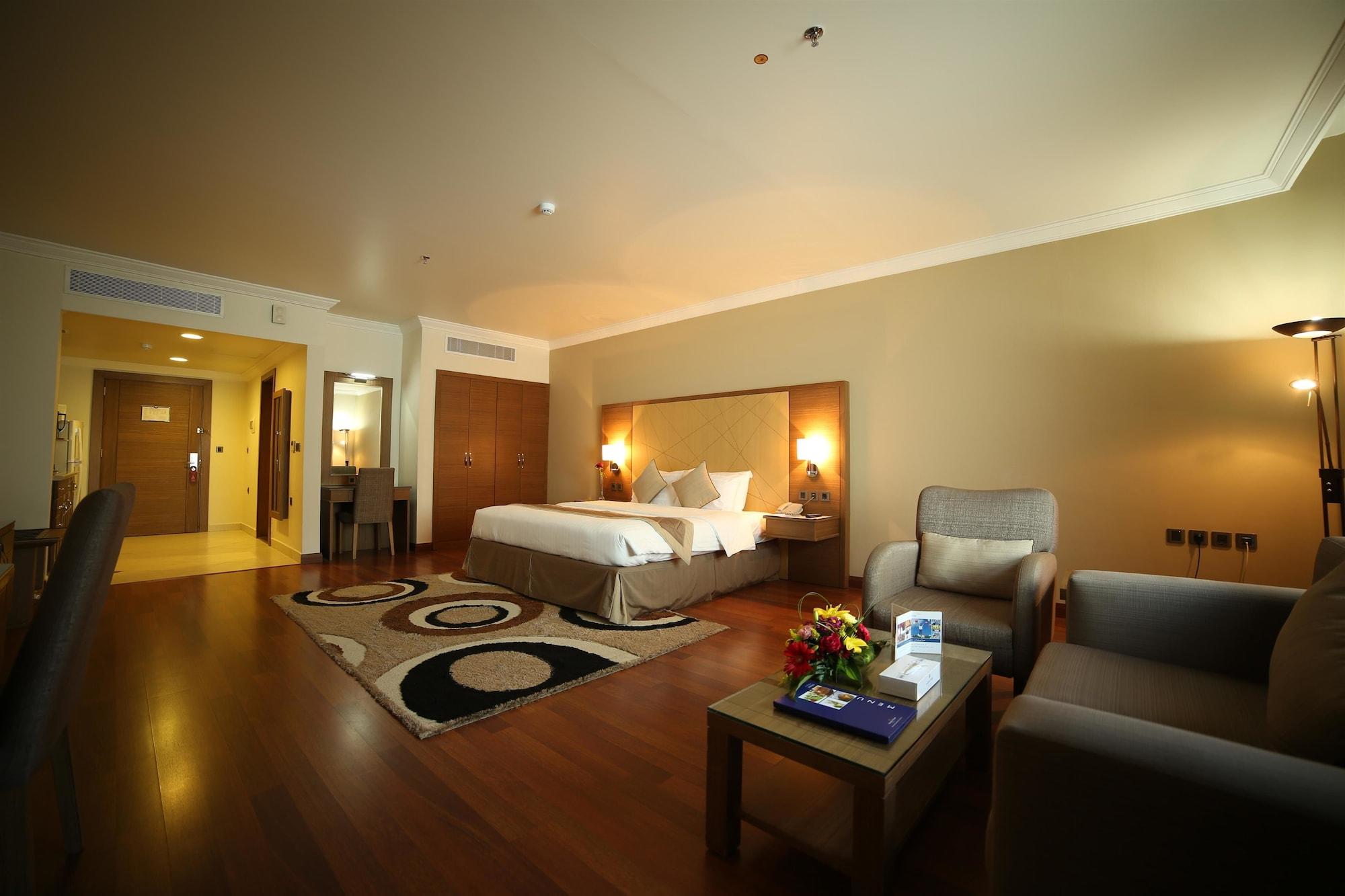Hotel Golden Tulip Buraidah Al Qassim Exterior foto