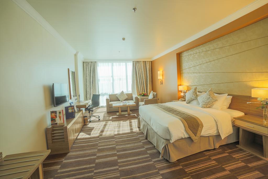 Hotel Golden Tulip Buraidah Al Qassim Exterior foto