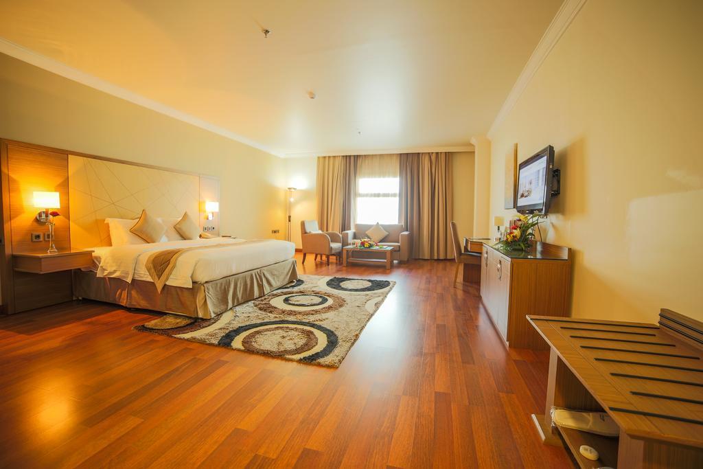 Hotel Golden Tulip Buraidah Al Qassim Exterior foto